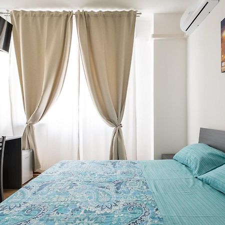 Studio 24 - Holiday & Business Apartment โบโลญญา ภายนอก รูปภาพ