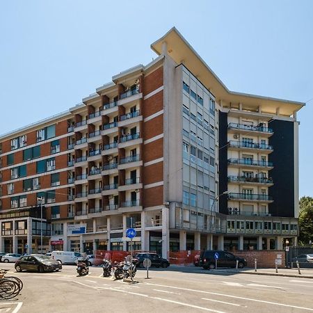 Studio 24 - Holiday & Business Apartment โบโลญญา ภายนอก รูปภาพ