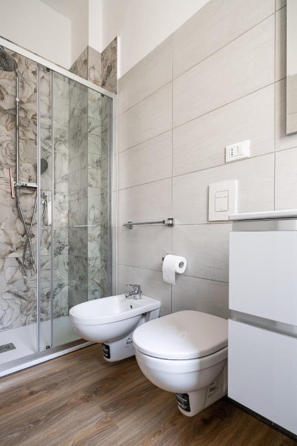 Studio 24 - Holiday & Business Apartment โบโลญญา ภายนอก รูปภาพ
