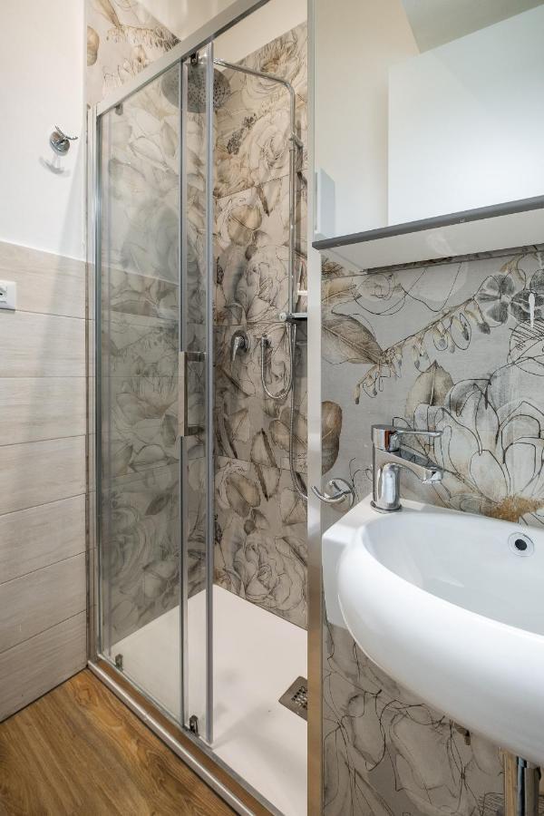 Studio 24 - Holiday & Business Apartment โบโลญญา ภายนอก รูปภาพ